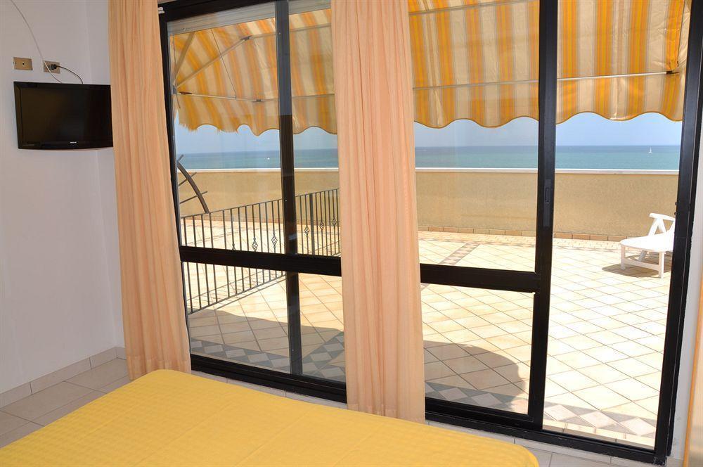Hotel Teti Bellaria-Igea Marina Exterior foto