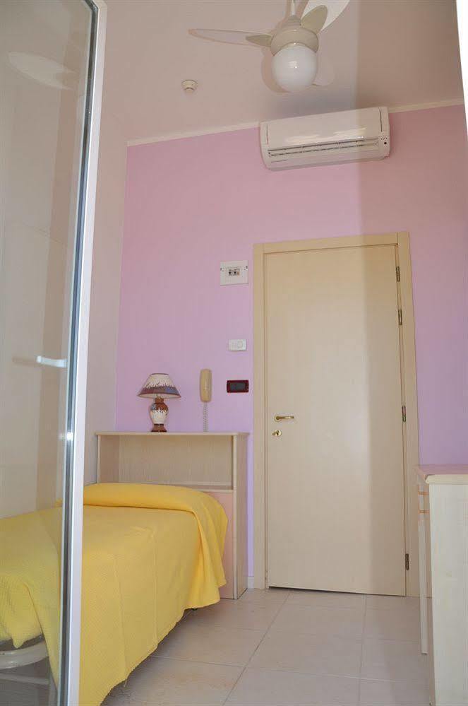 Hotel Teti Bellaria-Igea Marina Exterior foto